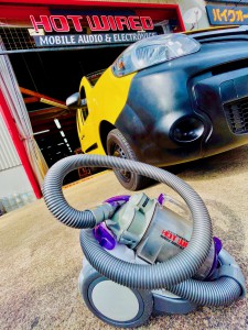 名古屋　カーオーディオ専門店　HOT WIRED ホットワイヤード　スピーカー交換　CarPlay ワイヤレス　アウディ　カングー　シトロエン　DS3 DS5 A7 BUELL KANGOO2 S1000RR BMW コーディング