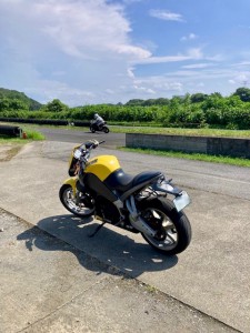 ビューエル BUELL XB12Scg 乗り心地　リアサス　オーバーホール　スプリング　シングレート　バネレート　等巻スプリング　サーキット仕様　街乗り　ツーリング　一人乗り