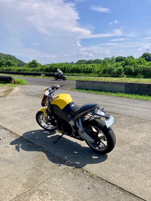 ⭐️希少⭐️Buell XB9SX リアサスペンション！！ BUELL XB12S/R 乗り心地がよく、路面追随性の良い、ひとり乗り