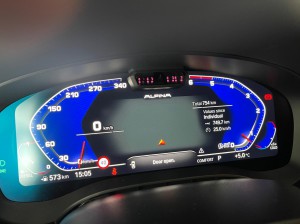 並行輸入　並行車　平行輸入　ドイツ仕様　本国仕様　BMW 純正ナビ　カーナビ　日本語化　書き換え　日本語　地図　インストール　地図データ　言語設定　ALPINA D5 アルピナ ナビの日本語化　NBT CIC EVO ID6 ID7 ESYS コーディング 名古屋　HOT WIRED ホットワイヤード Z4 M3 M4 M5 M6 M8 カープレイ　CarPlay