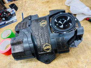 nd ロードスター マツダ純正　マツコネ　ボーズ bose mazda スピーカー交換　音質改善　ツイーター埋込 デッドニング　ロックフォード　サブウーハー 音質 カーオーディオ　名古屋　ホットワイヤード