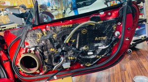 nd ロードスター rf rs 純正bose ボーズ スピーカー交換　ツイーター交換　ウーハー交換　デッドニング　音質改善　boseサウンド　boseシステム　ボーズサウンド　純正ボーズ　マツダ純正　名古屋　ホットワイヤード　ピラー埋め込み　ツイーター埋込　stp aero
