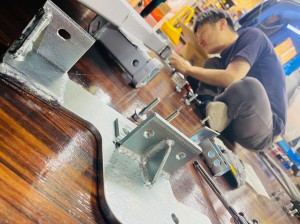 カングー　トレーラー　ヒッチ　カーゴ　キャリア　自転車　サイクル　スノーボード　カーゴラック　サンロッキー　ホットワイヤード　kangoo renault ルノー