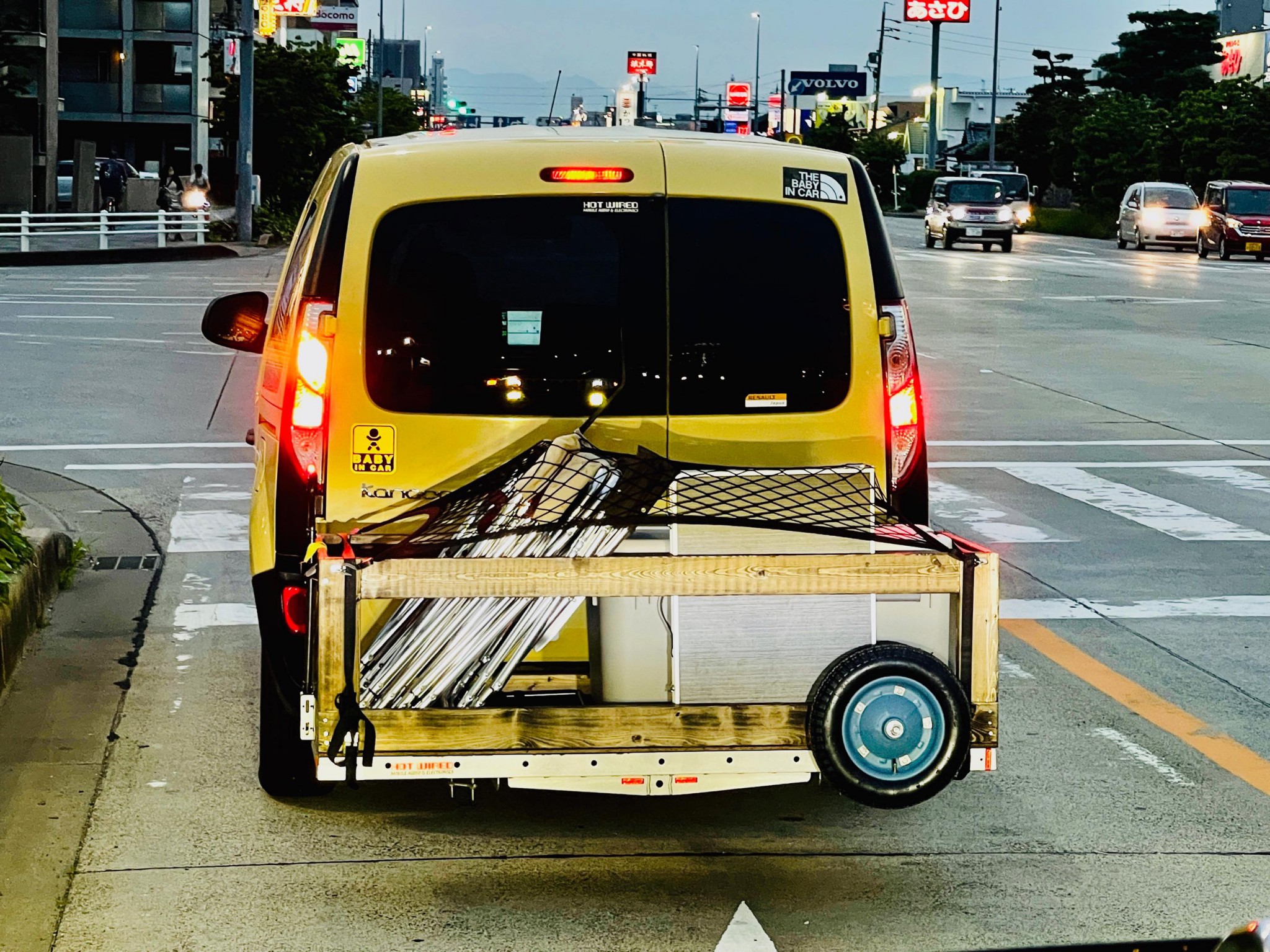 カングーの積載力アップ計画 その① キャンプ用品を全部収納できて、ヒッチカーゴキャリアに積載できる、カーゴワゴンを製作しました。(^^)