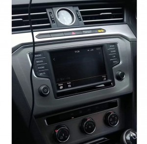 フォルクスワーゲン　後付け　カープレイ　Apple CarPlay ワイヤレス　Android Auto ミラーリング　AirPlay Youtube USB グーグルマップ　GOOGLE AMAZON 3G MIB WV パサート　ゴルフ　PASSART GOLF トアレグ　インターフェース　モジュール