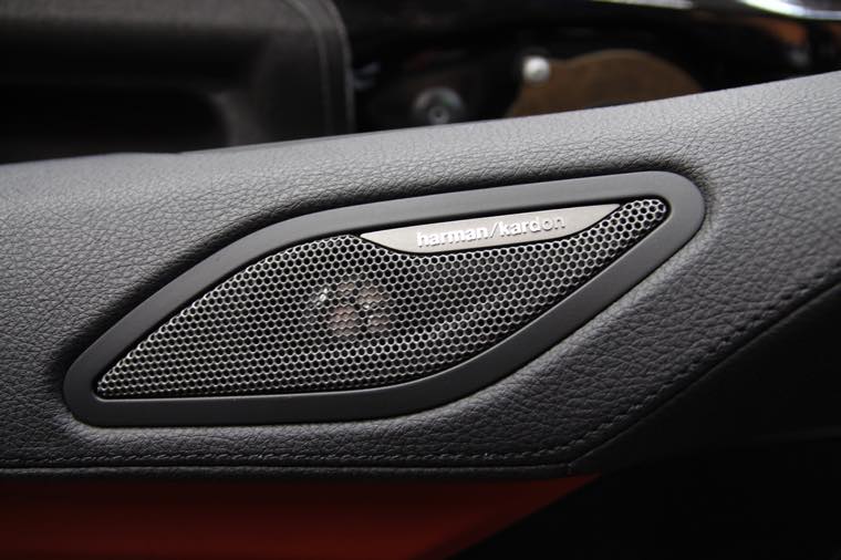 BMW M6 純正ハーマンカードンのドアスピーカー交換とセンタースピーカー交換のご紹介