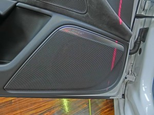 アウディ Audi A6 BOSE BANG&OLUFSEN A7 A8 A5 A4 Q7 ボーズ　バングアンドオルフセン　スピーカー交換　ツイーター交換　音質向上　音質改善　プレミアムカーオーディオ　名古屋　カーオーディオ専門　ホットワイヤード　ツイーター埋込　ピラー　張り替え　Mercury Car Audio
