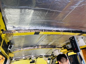 ルーフ　断熱　遮熱　デッドニング　エアコン　静音　調音　断熱材　施工　カングー