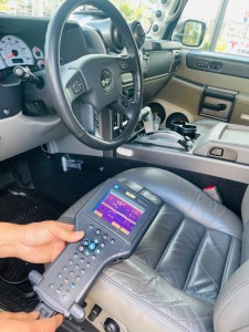 エアコン　修理　コンプレッサー　TECH2 アメ車　ハマー H2 エスカレード　オリフィス　プーリー　ベルト　エアコンガス　冷えが悪い HUMMER H2