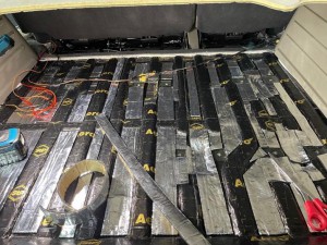 調音　デッドニング　断熱　遮熱　防音　防振　静音　車内空間　エアコン　STP シンサレート　FOCAL レジェントレックス　ロックウール　スタイロ