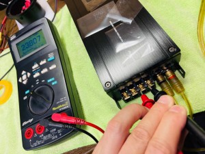 PRS-D800 D800 アンプ　パイオニア　パワーアンプ　ゲイン　ゲイン合わせ　ゲイン調整　D級アンプ　オシロスコープ　歪み　クリップ