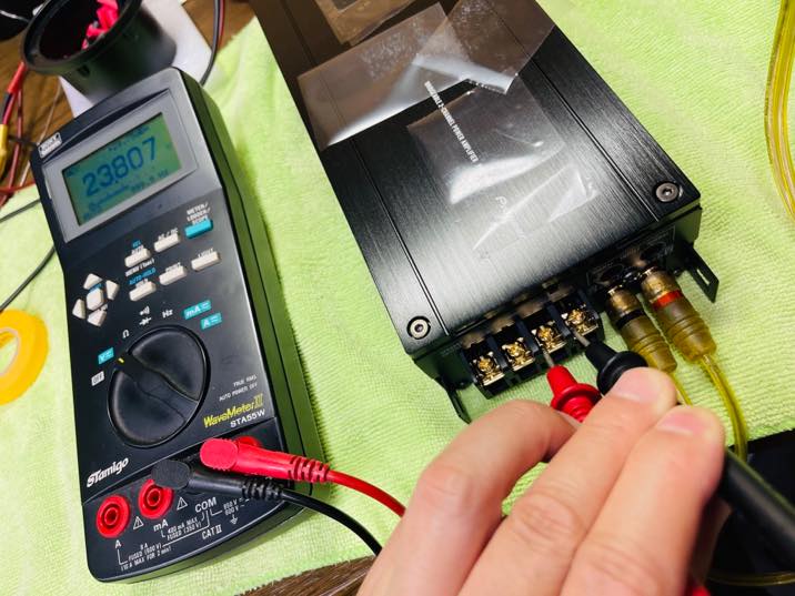 PRS-D800 パワーアンプのゲイン合わせ作業のご紹介：通販によるアンプのゲイン調整