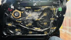 BMW スピーカー交換　ツイーター交換　ウーハー交換　ドアスピーカー　デッドニング　ハーマンカードン　マークレビンソン　Audible Physics Mercury Car Audio ホットワイヤード　BMW純正ナビ　音質向上　CarPlay ワイヤレス　静音　処理　防振　防音　断熱