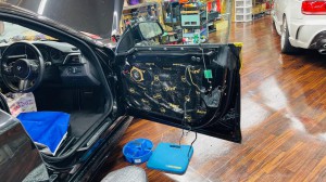 BMW スピーカー交換　ツイーター交換　ウーハー交換　ドアスピーカー　デッドニング　ハーマンカードン　マークレビンソン　Audible Physics Mercury Car Audio ホットワイヤード　BMW純正ナビ　音質向上　CarPlay ワイヤレス