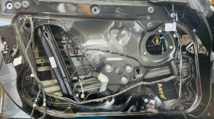 BMW スピーカー交換　ツイーター交換　ウーハー交換　ドアスピーカー　デッドニング　ハーマンカードン　マークレビンソン　Audible Physics Mercury Car Audio ホットワイヤード　BMW純正ナビ　音質向上　CarPlay ワイヤレス
