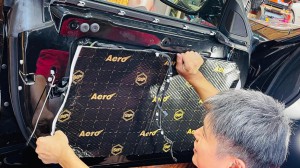 BMW スピーカー交換　ツイーター交換　ウーハー交換　ドアスピーカー　デッドニング　ハーマンカードン　マークレビンソン　Audible Physics Mercury Car Audio ホットワイヤード　BMW純正ナビ　音質向上　CarPlay ワイヤレス