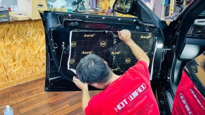 BMW スピーカー交換　ツイーター交換　ウーハー交換　ドアスピーカー　デッドニング　ハーマンカードン　マークレビンソン　Audible Physics Mercury Car Audio ホットワイヤード　BMW純正ナビ　音質向上　CarPlay ワイヤレス
