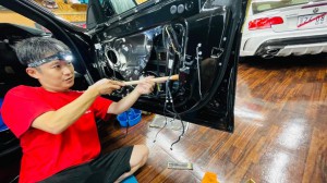 BMW スピーカー交換　ツイーター交換　ウーハー交換　ドアスピーカー　デッドニング　ハーマンカードン　マークレビンソン　Audible Physics Mercury Car Audio ホットワイヤード　BMW純正ナビ　音質向上　CarPlay ワイヤレス