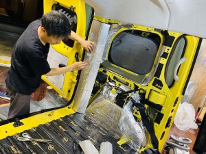 デッドニング　ルーフ　フロアー　断熱　防音　遮熱　防振　吸音材　断熱材　車　カングー　エアコン　カーオーディオ　名古屋