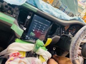 マカン　ナビ交換　純正ナビ　クラリオン　アンドロイド　CarPlay テスロイド ハイスペック　10.2 10.4 12.5 バックカメラ　etc スピーカー交換　bose ボーズサウンド　HOT WIRED ホットワイヤード　グーグルマップ　Youtube