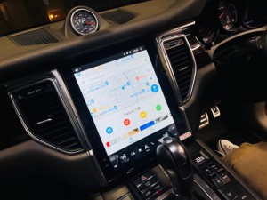 ポルシェ　ナビ交換　大型モニター　マカン　MACAN カイエン　パラメーラ  10インチ　9インチ　アンドロイド　テスラ　テスロイド　グーグルマップ　Youtube ミラーリング　CarPlay ネットフリックス　アマゾン　アップル　iPhone ユーチューブ　動画再生　アンドロイドナビ  テスロイド  ホットワイヤード