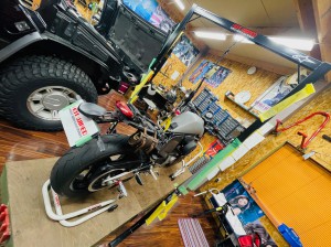 buell ビューエル　サイクロン m2 x1 xb12 xb9 s2 フロントフォーク　フォークオイル　フォークシール　オーバーホール　オイル交換　名古屋　ホットワイヤード