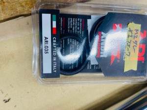 buell ビューエル　サイクロン m2 x1 xb12 xb9 s2 フロントフォーク　フォークオイル　フォークシール　オーバーホール　オイル交換　名古屋　ホットワイヤード