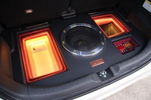 HOT WIRED お客様車両　優勝車両　コンテスト　カーオーディオ　名古屋　試聴会　デモカー　ハイレゾ　ハイエンド　マーキュリー　オーディブルフィジックス　HELXI DSP8.4HD プロセッサー　アウターバッフル　スピーカー　NWGN  トランクオーディオ　グランドゼロ　サブウーハー EMMA