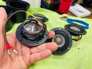 スピーカー交換 ドアスピーカー　ツイーター　ベンツ　アウディ　BMW ポルシェ　ヨーロッパ車　ホットワイヤード　HOT WIRED Audible Physics RAM2 音質向上　スピーカーセット　車種別スピーカー W205 W206 W222 W223 W213