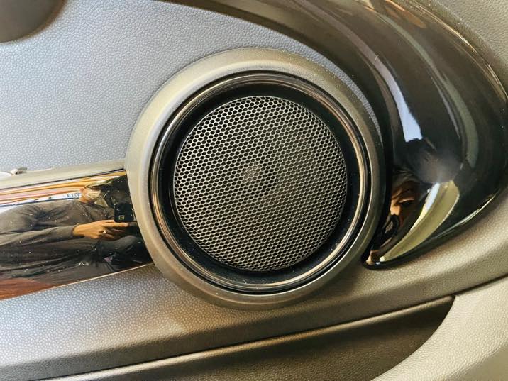 BMW MINI カーオーディオの音質向上を確実に実現する方法：BMWミニ用スピーカー交換のご紹介