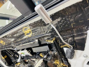 ベンツ　カーオーディオ　スピーカー交換　ブルメスター BURMESTER ツイーター交換 3Dツイーター　デッドニング　ウーハー　カープレイ　音質向上　W222 W223 W295 W206 W213 GLC