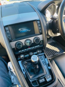 ジャガー MERIDIAN JAGURE メリディアン　スピーカー交換　ツイーター　音質向上　カーオーディオマ　CarPlay パワーアンプ