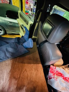 hummer h2 ハマー　キャンパー　ステルス　キャンプ　車中泊　ベッド　荷室　トランク　カーゴ　荷物　オートキャンプ　キャンパーキット製作　ステルスキャンパー　ホットワイヤード　名古屋　suv ピックアップトラック　ミニバン　ワゴン