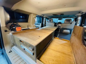 hummer h2 ハマー　キャンパー　ステルス　キャンプ　車中泊　ベッド　荷室　トランク　カーゴ　荷物　オートキャンプ　キャンパーキット製作　ステルスキャンパー　ホットワイヤード　名古屋　suv ピックアップトラック　ミニバン　ワゴン
