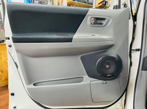 ノア　アウターバッフル　スピーカー交換　ツイーター　位相　イコライザー　音調整 dsp Mercury Car Audio c62 dsp8.4hd dsp内蔵　パワードウーハー アンプ内蔵　オールインワン　アウター製作　埋込　rta フェイズ　プラリティー　チェッカー　HOT WIRED 名古屋　レザー貼り