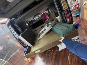 ハマー　HUMMER H2 カーゴスライド　トラックスライド　車中泊　キャンパー　ステルスキャンパー　HOT WIRED 