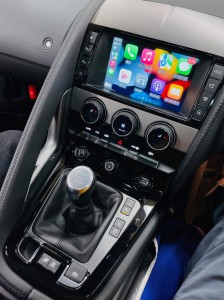 ジャガー　後付けCarPlay カープレイ　ワイヤレス　Android Auto ミラーリング カメラ入力　外部入力　フロントカメラ　iPhone Bluetooth Wi-Fi ジャガー純正　純正ナビ　JAGUAR F-TYPE グーグルマップ　ライン　ヤフーカーナビ　Youtube