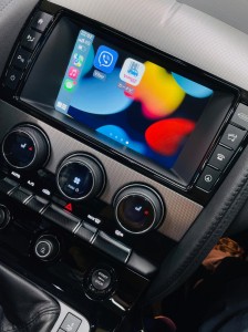 ジャガー　後付けCarPlay カープレイ　ワイヤレス　Android Auto ミラーリング カメラ入力　外部入力　フロントカメラ　iPhone Bluetooth Wi-Fi ジャガー純正　純正ナビ　JAGUAR F-TYPE