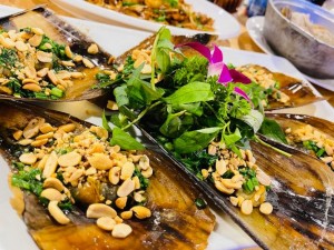 ベトナム　EMMA VIETNAM HO CHI MINH Audible Physics SAIGON サイゴン　カーオーディオ　コンテスト　技術セミナー DSPの使い方　ベトナム料理　シーフードレストラン　ホーチミン　オススメ