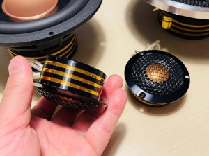 Audible Physics rg6.1pro rg sound lab HOT WIRED オーディブルフィジックス 偏心コーン　カーオーディオ　Emma 優勝車両　コンテスト　ミッド　オフセット　HOT WIRED