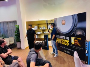 ベトナム　EMMA VIETNAM HO CHI MINH Audible Physics SAIGON サイゴン　カーオーディオ　コンテスト　技術セミナー DSPの使い方