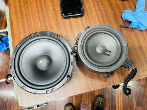 Vクラス BENZ ベンツ　スピーカー交換　ツイーター　ドアスピーカー　音質向上　サイバーナビ　Mercury Car Audio HOT WIRED