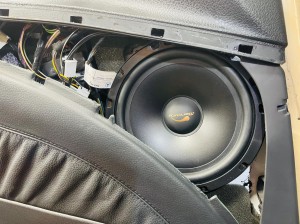 Vクラス BENZ ベンツ　スピーカー交換　ツイーター　ドアスピーカー　音質向上　サイバーナビ　Mercury Car Audio HOT WIRED