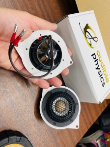 JL WRANGLER ラングラー JEEP ジープ　スピーカー交換　ダッシュボード　2インチ　3インチ  KICKER 音質向上　Audible Physics ツイーター取付　純正ナビ