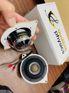 JL WRANGLER ラングラー JEEP ジープ　スピーカー交換　ダッシュボード　2インチ　3インチ  KICKER 音質向上　Audible Physics ツイーター取付　純正ナビ
