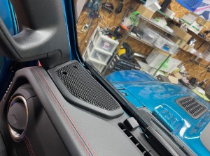 JL WRANGLER ラングラー JEEP ジープ　スピーカー交換　ダッシュボード　2インチ　3インチ  KICKER 音質向上　Audible Physics ツイーター取付　純正ナビ