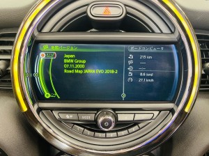 BMW ミニ MINI F57 ID4 CarPlay 後付け　カープレイ　純正ナビ　ミラーリング　NBT NBT EVO コーディング　有効化　F54 F56 F55 F60 R60 iDrive 名古屋　ホットワイヤード　iPhone ワイヤレス　ID5 アップグレード