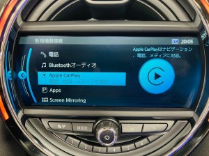 BMW ミニ MINI F57 ID4 CarPlay 後付け　カープレイ　純正ナビ　ミラーリング　NBT NBT EVO コーディング　有効化　F54 F56 F55 F60 R60 iDrive 名古屋　ホットワイヤード