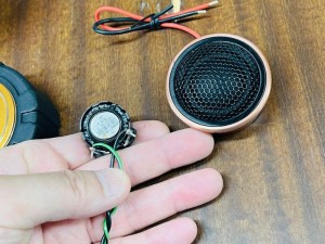Vクラス BENZ ベンツ　スピーカー交換　ツイーター　ドアスピーカー　音質向上　サイバーナビ　Mercury Car Audio HOT WIRED