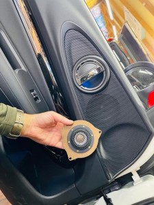BMW ミニ　ドアスピーカー交換　ツイーター　センタースピーカー　Audible Physics RAM2 80mm 50mm 2インチ  3インチ  音質向上　ホットワイヤード